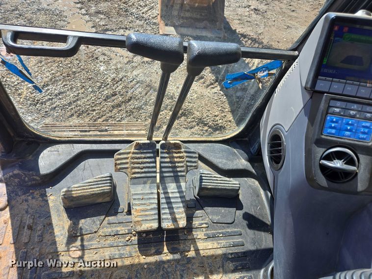 image for item EA5447 2021 Komatsu PC170LC-11 excavator