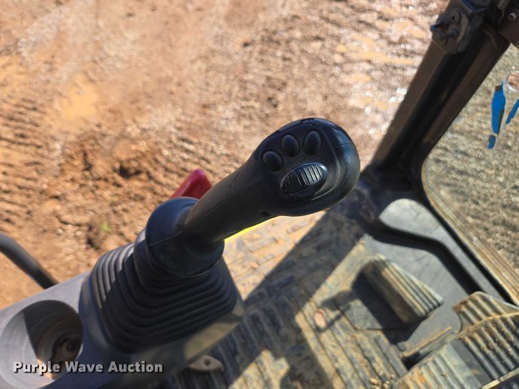 image for item EA5447 2021 Komatsu PC170LC-11 excavator