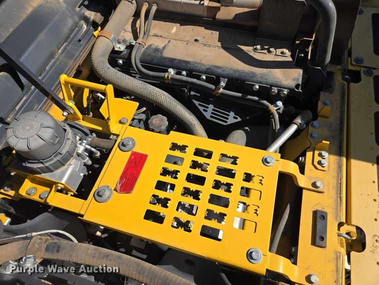 image for item EA5447 2021 Komatsu PC170LC-11 excavator