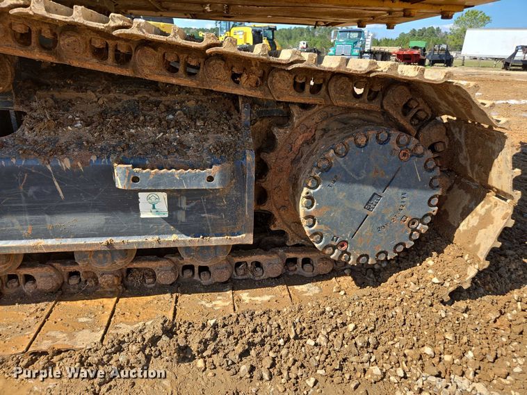 image for item EA5447 2021 Komatsu PC170LC-11 excavator