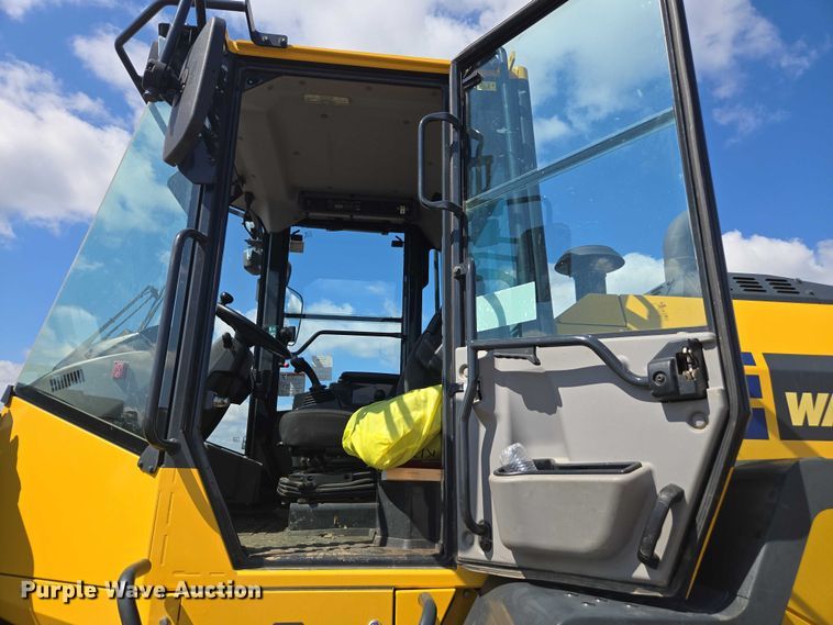 image for item EA5449 2021 Komatsu WA320-8 wheel loader