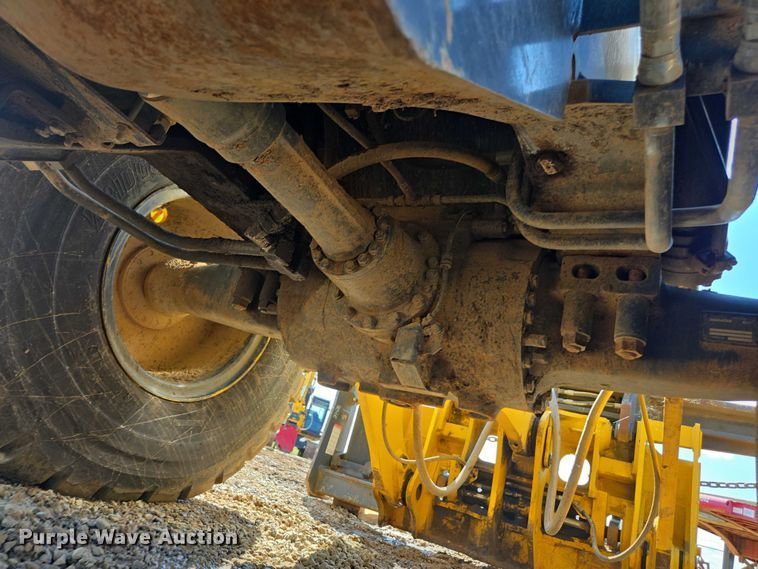 image for item EA5450 2022 Komatsu WA320-8 wheel loader