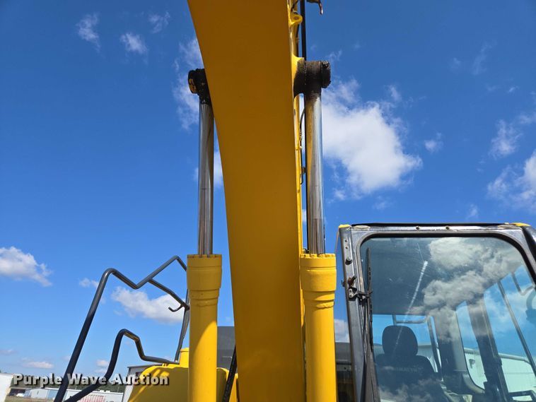 image for item EA5451 2021 Komatsu PC170LC-11 excavator
