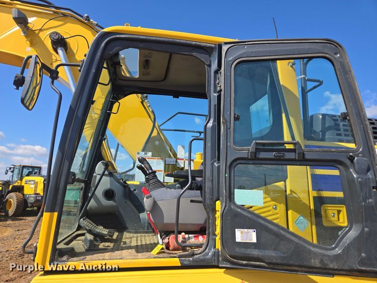 image for item EA5451 2021 Komatsu PC170LC-11 excavator