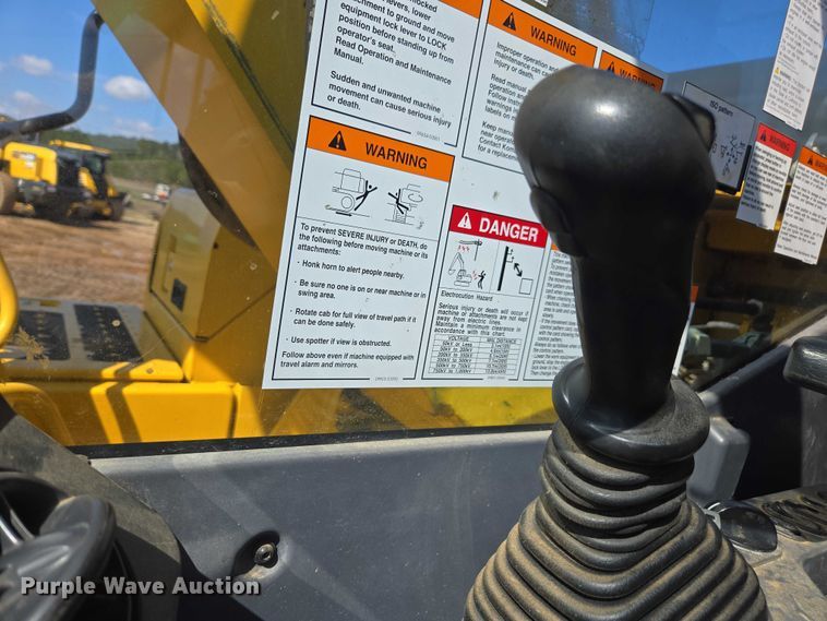 image for item EA5451 2021 Komatsu PC170LC-11 excavator