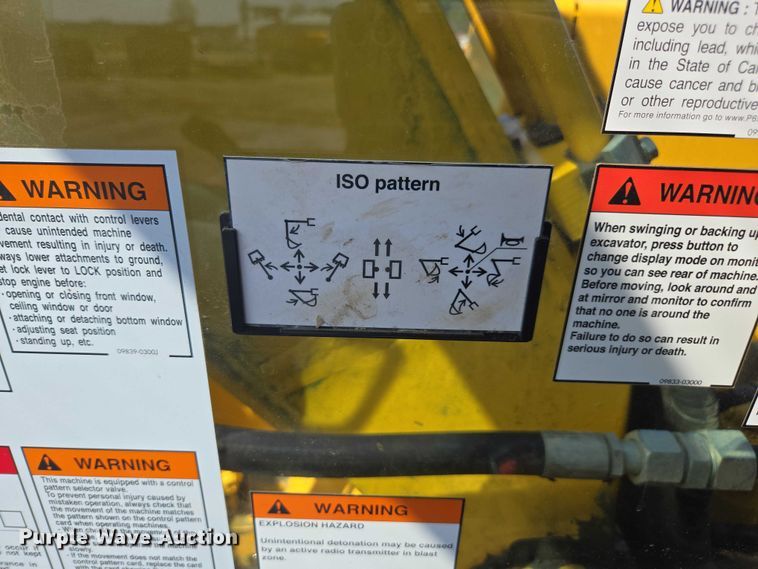 image for item EA5451 2021 Komatsu PC170LC-11 excavator