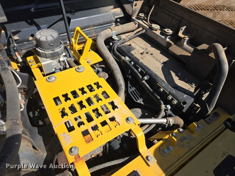 image for item EA5451 2021 Komatsu PC170LC-11 excavator