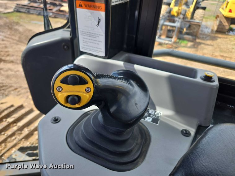 image for item EA5452 2020 Komatsu D51PX-24 dozer