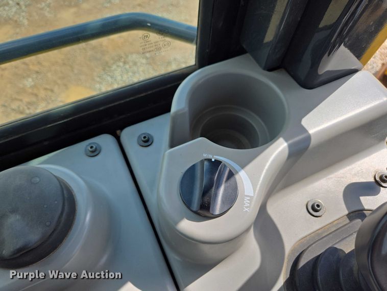 image for item EA5452 2020 Komatsu D51PX-24 dozer