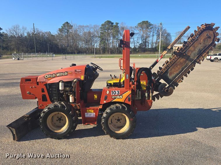 image for item EA5460 2016 Ditch Witch RT45 trencher
