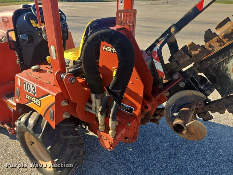 image for item EA5460 2016 Ditch Witch RT45 trencher