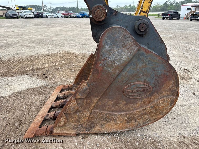 image for item EA7230 2019 Komatsu PC170LC-11 excavator