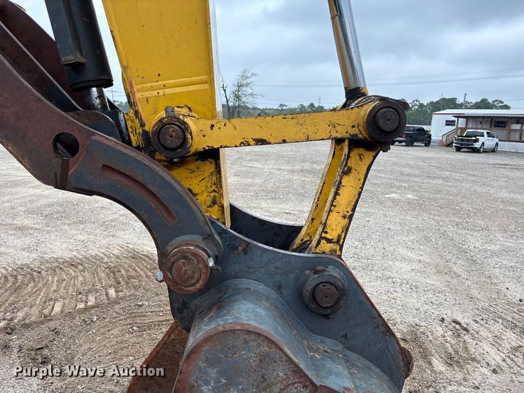 image for item EA7230 2019 Komatsu PC170LC-11 excavator