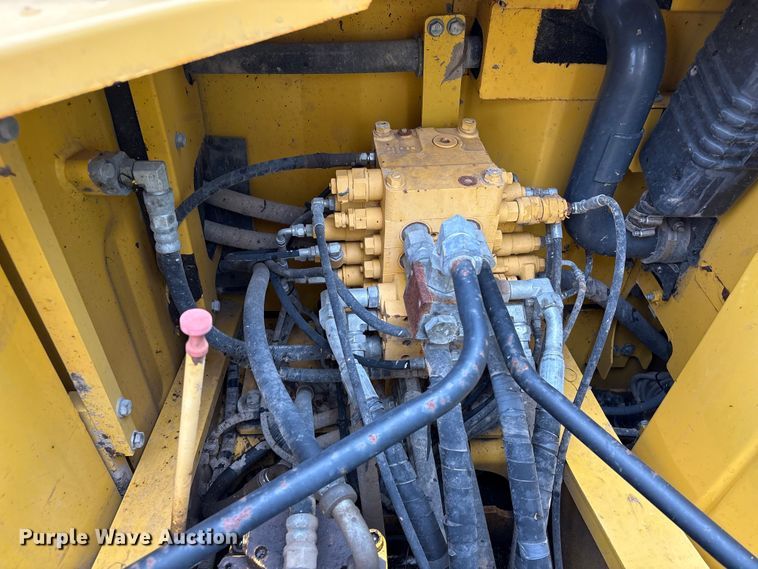 image for item EA7230 2019 Komatsu PC170LC-11 excavator