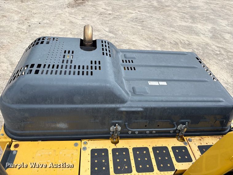 image for item EA7230 2019 Komatsu PC170LC-11 excavator