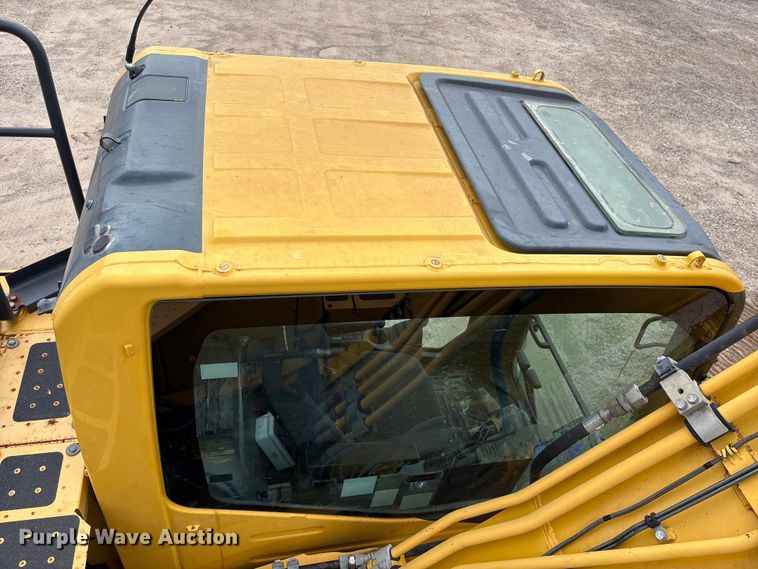 image for item EA7230 2019 Komatsu PC170LC-11 excavator