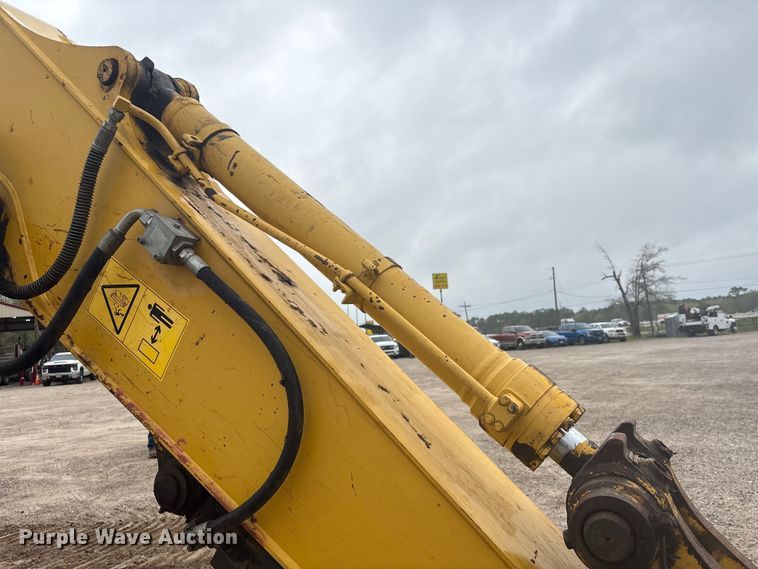 image for item EA7230 2019 Komatsu PC170LC-11 excavator