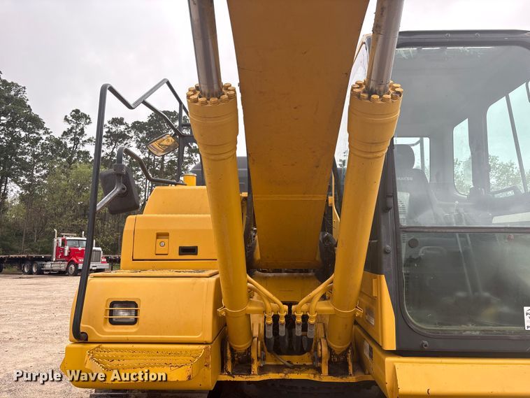 image for item EA7230 2019 Komatsu PC170LC-11 excavator