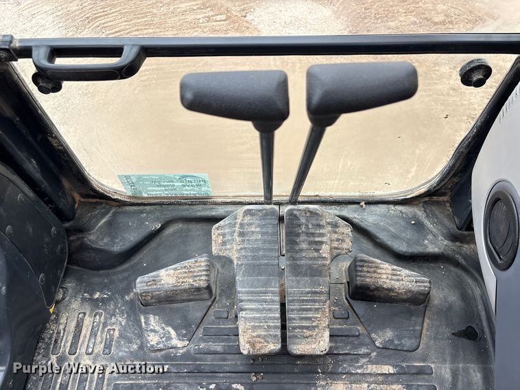 image for item EA7230 2019 Komatsu PC170LC-11 excavator