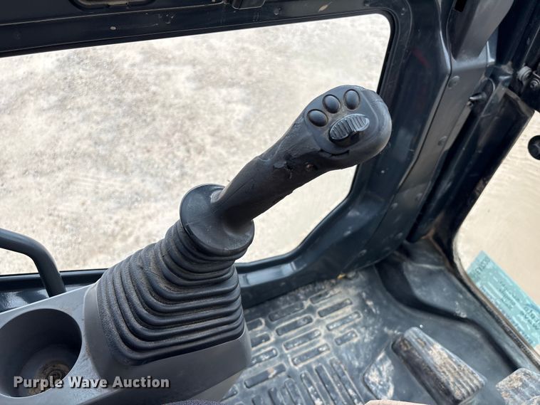 image for item EA7230 2019 Komatsu PC170LC-11 excavator