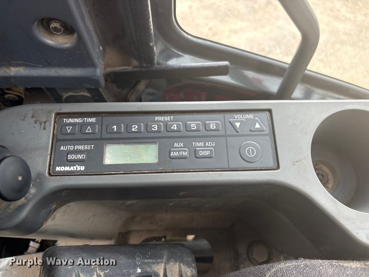 image for item EA7230 2019 Komatsu PC170LC-11 excavator