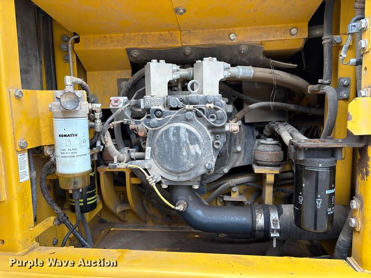 image for item EA7230 2019 Komatsu PC170LC-11 excavator