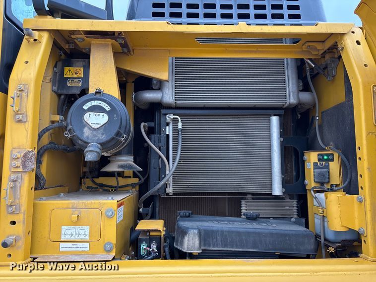 image for item EA7230 2019 Komatsu PC170LC-11 excavator