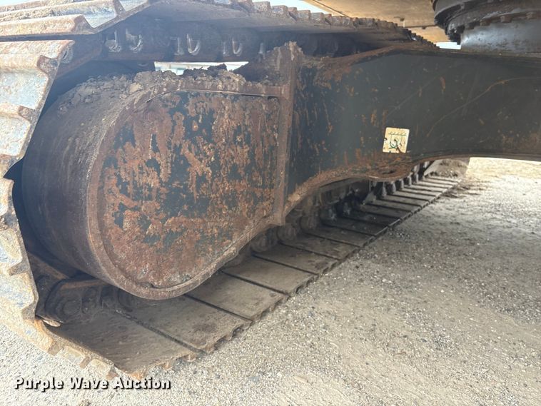 image for item EA7230 2019 Komatsu PC170LC-11 excavator