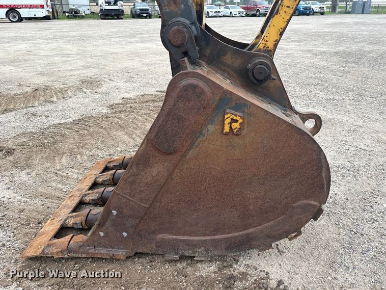 image for item EA7231 2019 Komatsu PC170LC-11 excavator
