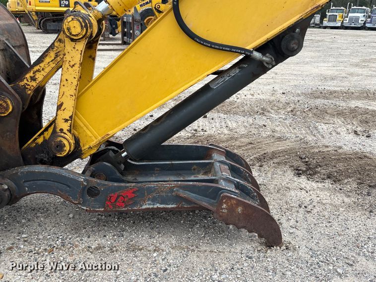 image for item EA7231 2019 Komatsu PC170LC-11 excavator