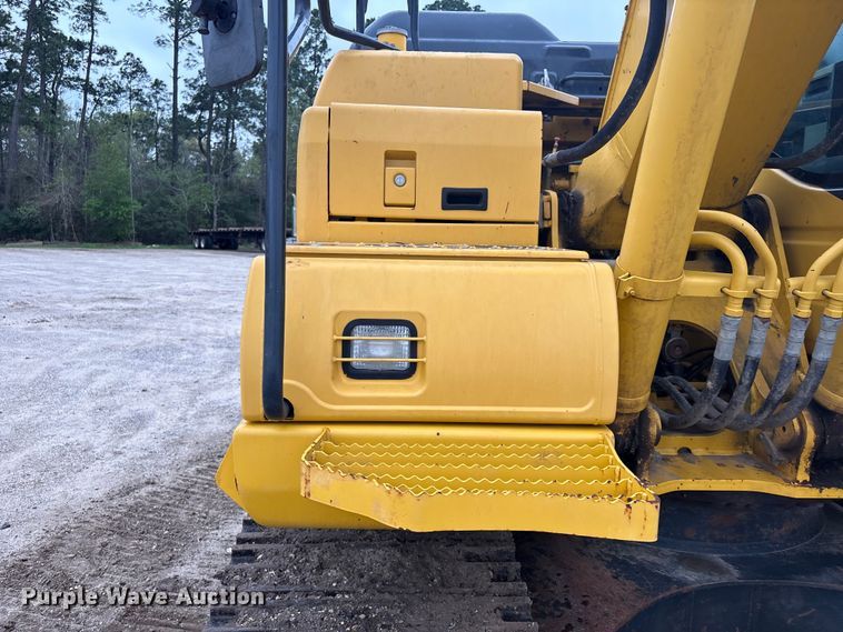 image for item EA7231 2019 Komatsu PC170LC-11 excavator