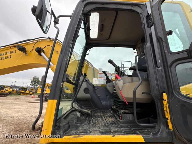 image for item EA7231 2019 Komatsu PC170LC-11 excavator