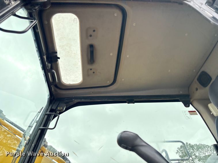 image for item EA7231 2019 Komatsu PC170LC-11 excavator