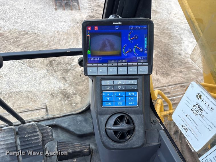 image for item EA7231 2019 Komatsu PC170LC-11 excavator