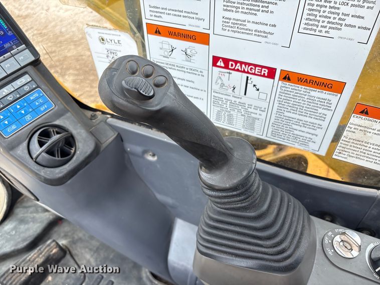 image for item EA7231 2019 Komatsu PC170LC-11 excavator