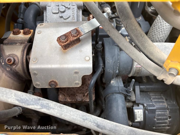 image for item EA7231 2019 Komatsu PC170LC-11 excavator