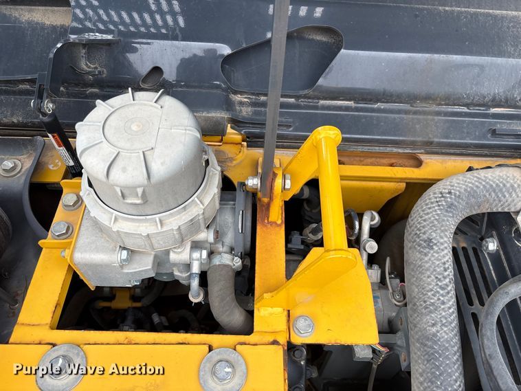 image for item EA7231 2019 Komatsu PC170LC-11 excavator