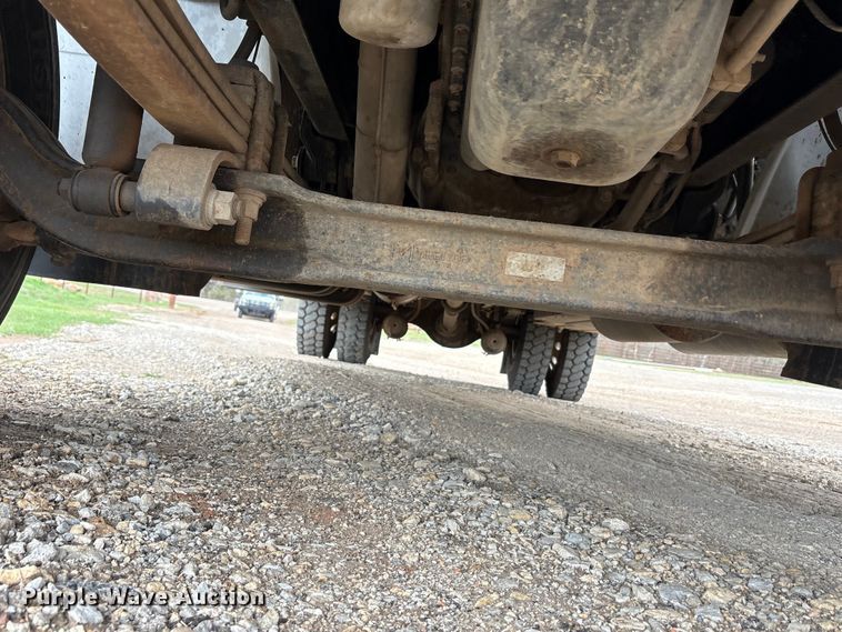 image for item EA7950 2008 Hino 268 utility / service truck