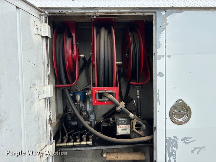 image for item EA7950 2008 Hino 268 utility / service truck