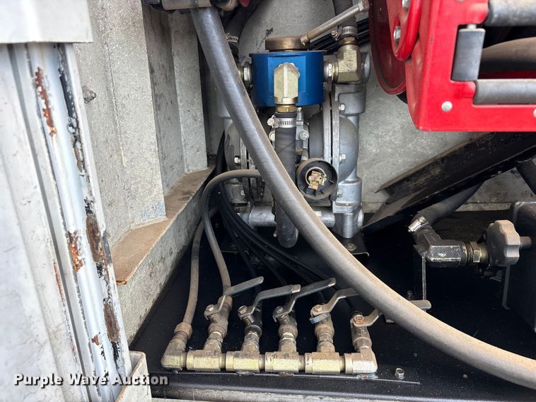 image for item EA7950 2008 Hino 268 utility / service truck