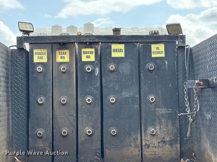 image for item EA7950 2008 Hino 268 utility / service truck