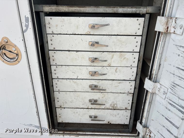 image for item EA7950 2008 Hino 268 utility / service truck