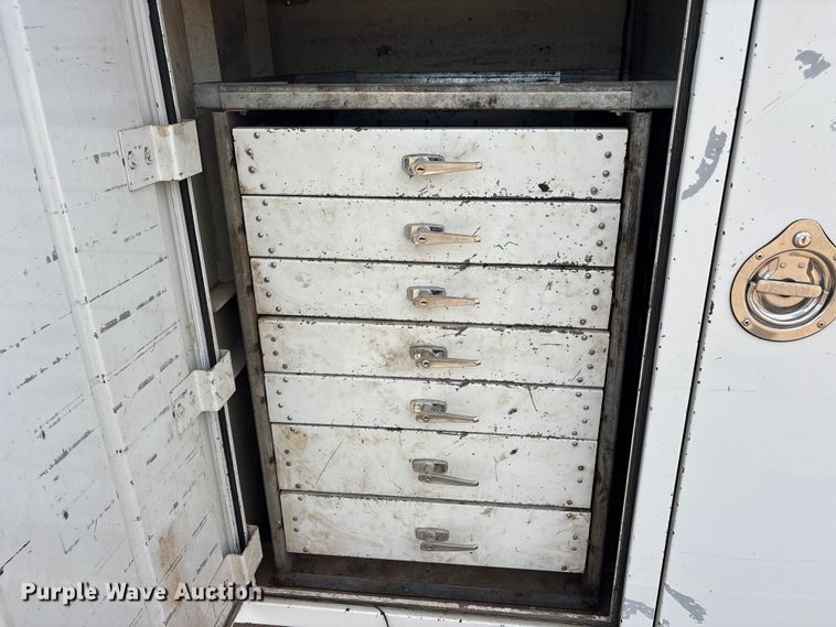 image for item EA7950 2008 Hino 268 utility / service truck