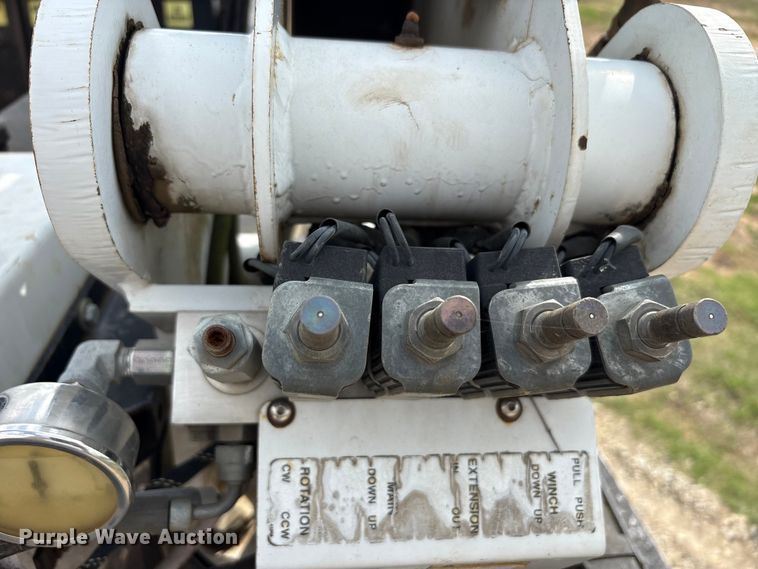 image for item EA7950 2008 Hino 268 utility / service truck