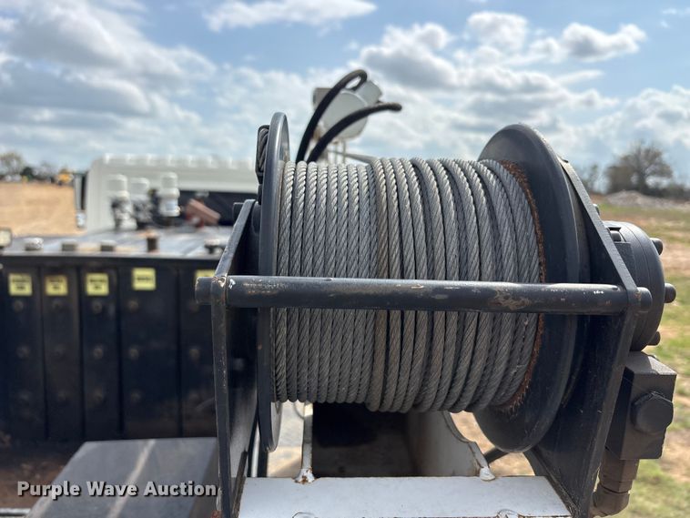 image for item EA7950 2008 Hino 268 utility / service truck