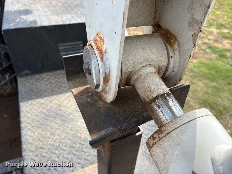 image for item EA7950 2008 Hino 268 utility / service truck