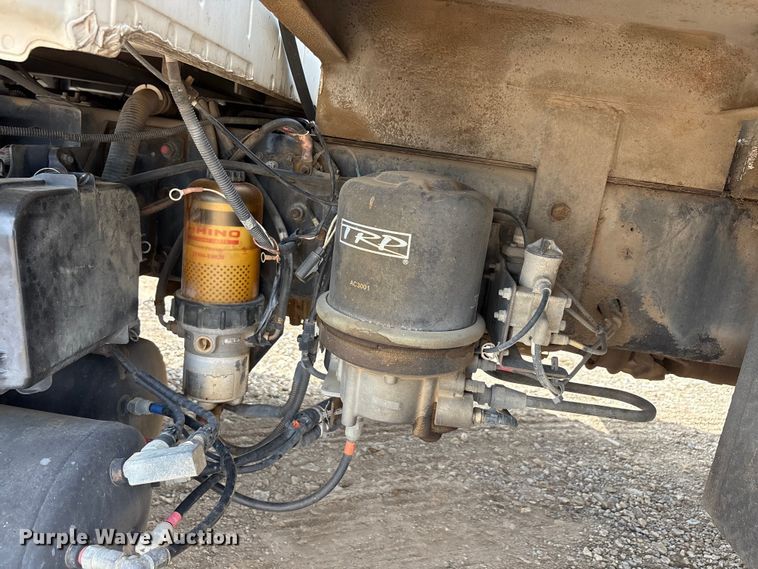 image for item EA7950 2008 Hino 268 utility / service truck