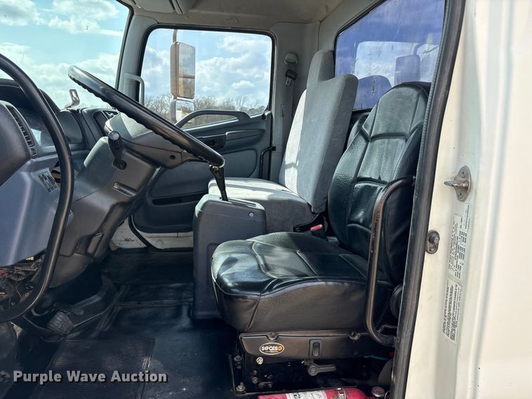 image for item EA7950 2008 Hino 268 utility / service truck