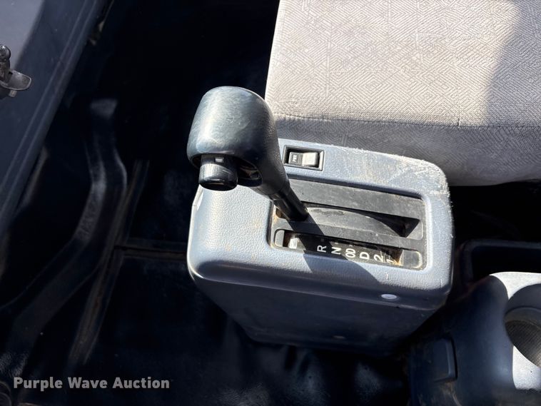 image for item EA7950 2008 Hino 268 utility / service truck