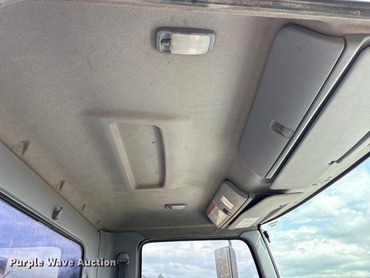 image for item EA7950 2008 Hino 268 utility / service truck